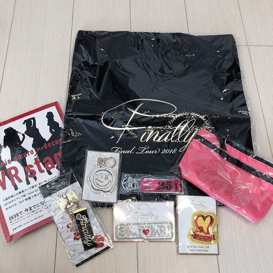 安室奈美恵 ツアーグッズセット finally 安室奈美恵 finally ツアーグッズセット おまけ付き✨ - メルカリ
